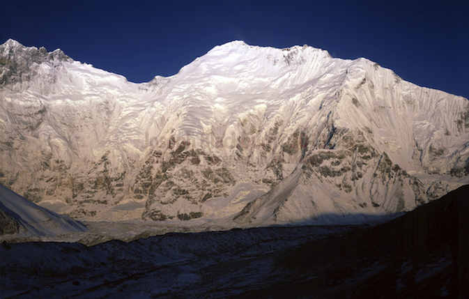 Mt Everest Kangshung Face at sunrise, image by Joseph Blackburn, Everest 88 photographer